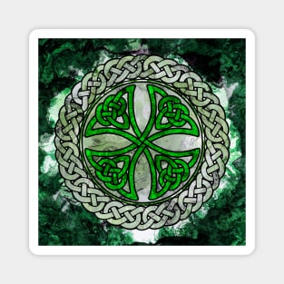 Green Celtic Shield Knot on Marble Magnet