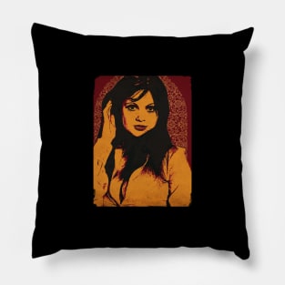 Maddy Vintage Cover Pillow