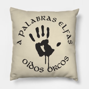 Oídos orcos black Pillow