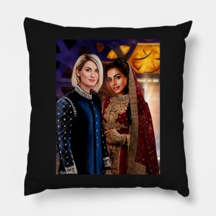 13th doctor / Thasmin wedding 3 Pillow