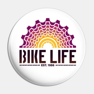 Bike Life legend with half back bycicle cassette and bike chain lines. Pin