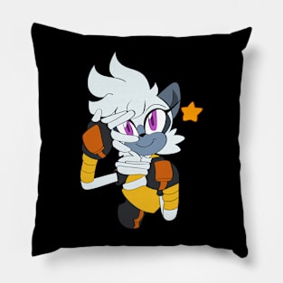 Tangle posin' Pillow