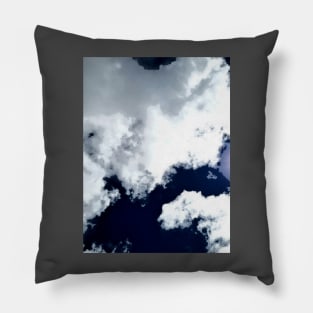 Cloudy blue sky Pillow