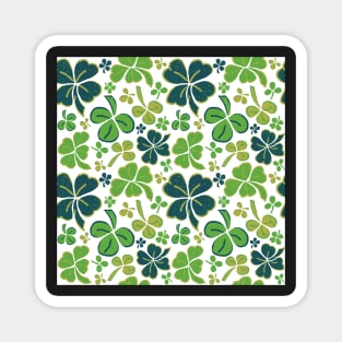 Green Lucky Clover Hand Drawn Pattern Magnet