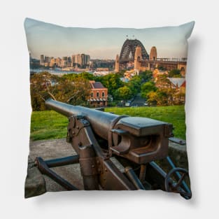 War Memorial, Observatory Hill Park, Sydney, NSW, Australia Pillow