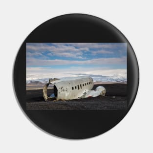 Sólheimasandur United States Navy Douglas Super DC-3, Iceland Pin