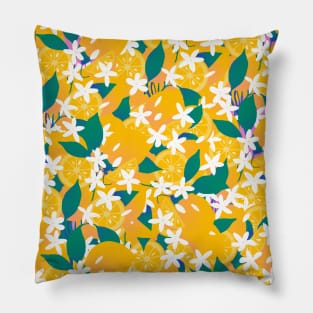 Lemons with lemon flowers and green leaves pattern Pillow