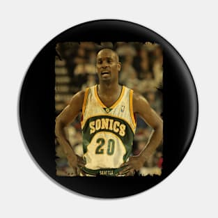 Gary Payton - Vintage Design Of Basketball Pin