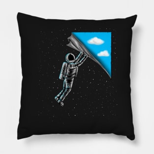 Astronaut open the sky Pillow