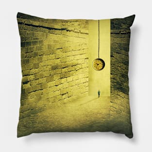 maze of time Pillow