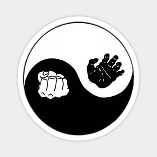 Hindiandi Gung Fu Yin Yang with Fists Magnet