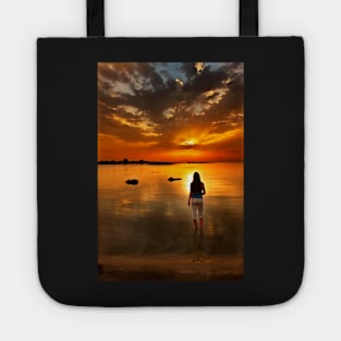 Into the sea, into the light Tote