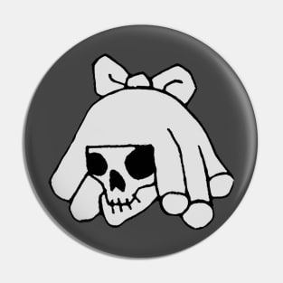 Doll Skull Pin