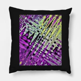 Stocksom Crystals of Violet 2.... Pillow