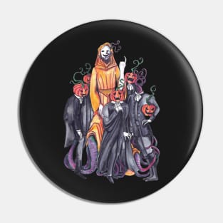 Yellow King goes Halloween Pin