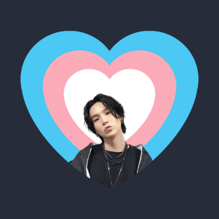 Yoongi supporting transgenders with kissy face T-Shirt