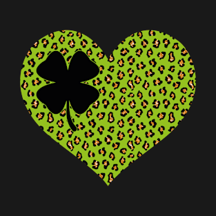 St Patricks Day Lucky Heart Shamrock Glitter Leopard Print T-Shirt