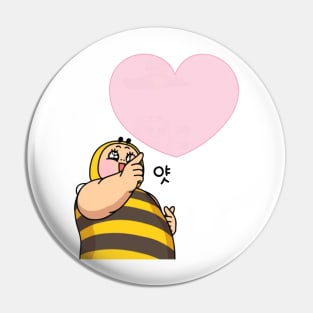 Bigger and Sweeter Honey Bay Bee - Shooting Hearts Pin