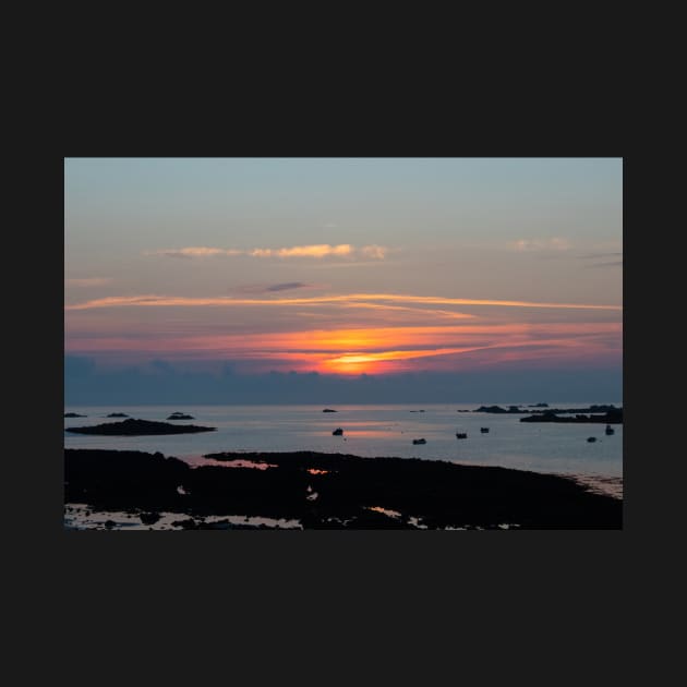 Sunset at Cobo Bay, Guernsey by HazelWright