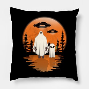 Alien And Bigfoot Ghost Halloween Moon Pillow