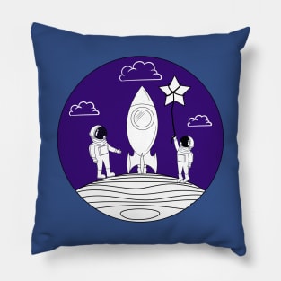 Starship to the moon Pillow