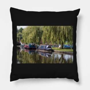 Canal Boats at Northwich Pillow
