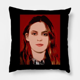 riley keough Pillow