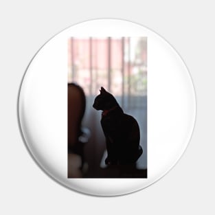 silueta de gato negro Pin