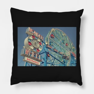 Coney Island, wonder wheel ferris wheel with vintage neon sign Pillow