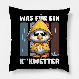 Lustige Möwe mit Regencape und witziger Spruch Pillow