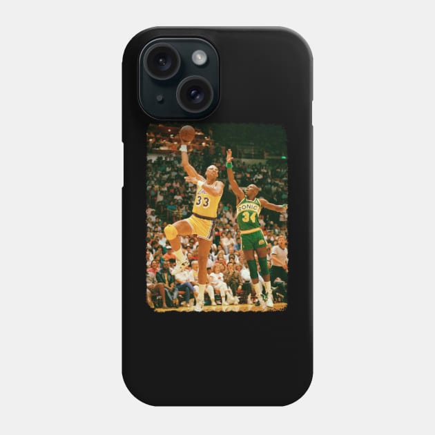 Kareem Abdul-Jabbar - Vintage Phone Case by GoodMan999