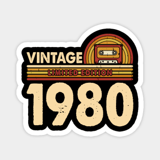 Vintage Limited Edition 1980 T shirt For Women Magnet