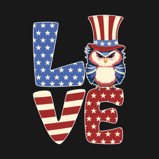 LOVE Owl American Flag themed Patriotic 4th Of July Design T-Shirt