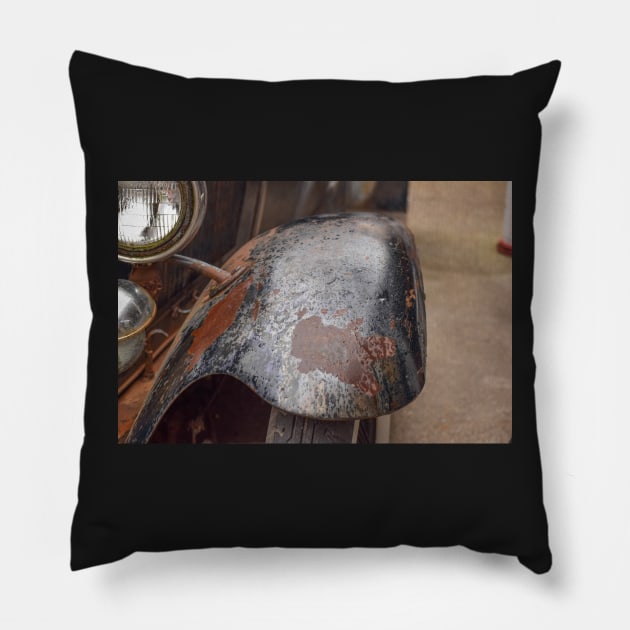 old rusty car Pillow by sarelitay