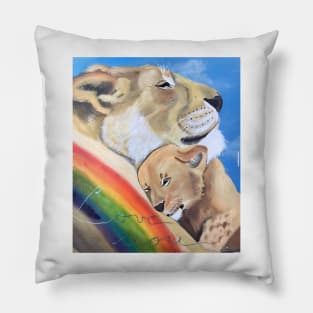 Love between mother and baby lion Pillow