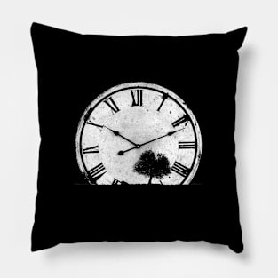 Moonclock rise Pillow