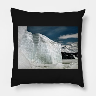 Tabular Icebergs and Fast Ice Pillow