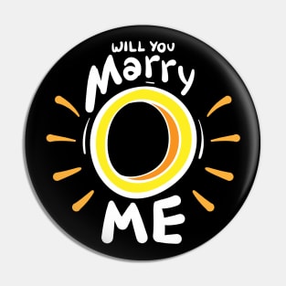 White outline "Will you marry me" wedding ring Pin