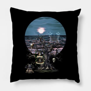 The haunting tree Pillow