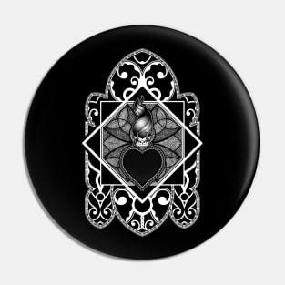 The Queen's Heart - Black version Pin