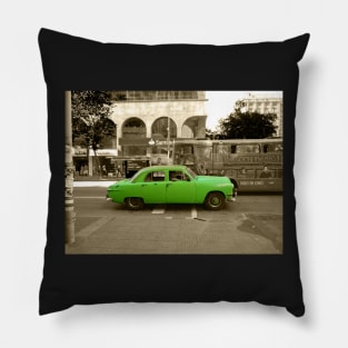 Uruguayan old green car Pillow