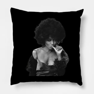 Diana - Vintage Pillow