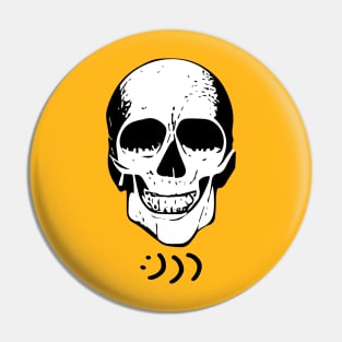 Smiling skull Pin