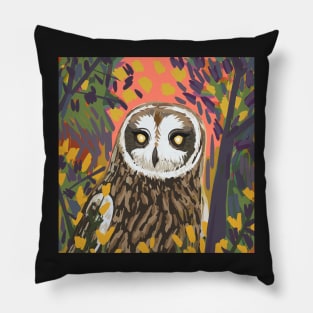 Owl in the bush Pillow