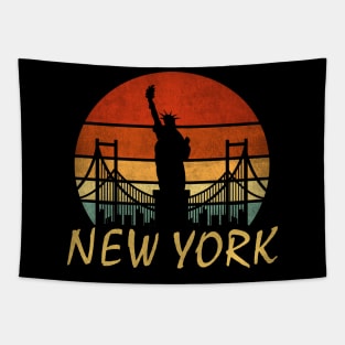 Vintage Sunset New York, The Big Apple, Silhouette of Liberty Tapestry