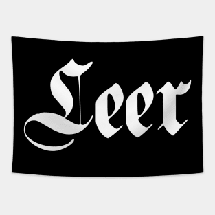 Leer written with gothic font Tapestry