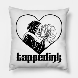 Kiss of death Pillow