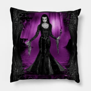 VAMPIRA 10 Pillow