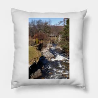 River Dee, Braemar, Scottish Highlands Pillow