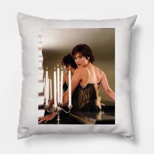 olivia bensonolivia benson Pillow